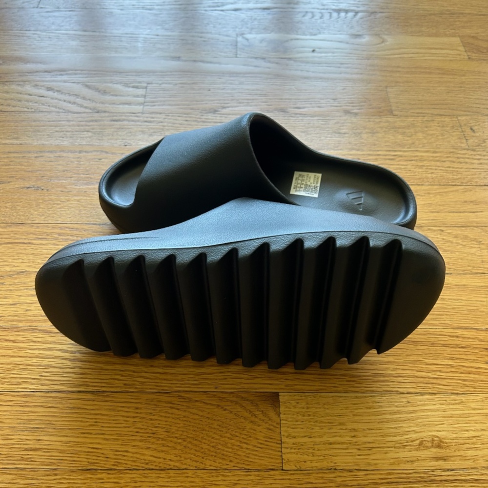 Yeezy Slides ONYX